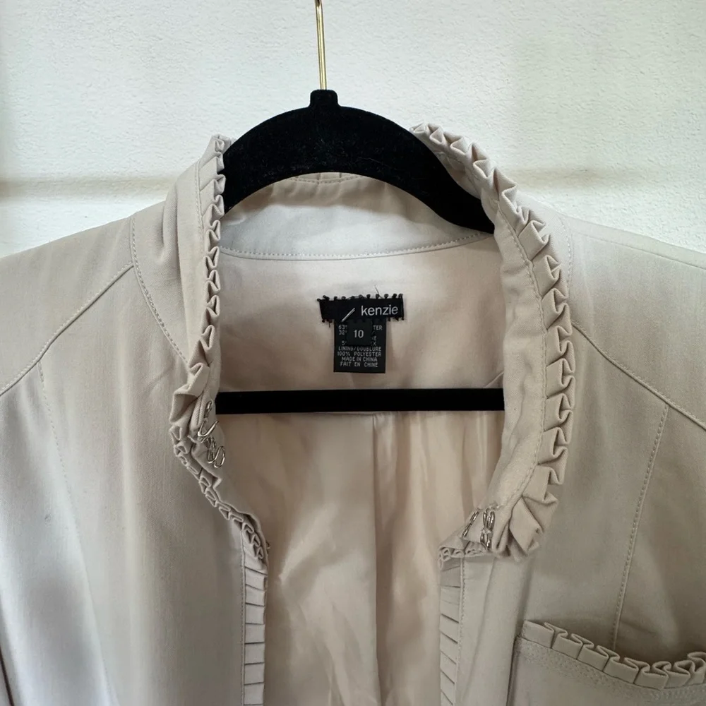 Cream Ruffled Jacket - Picture 4 of 4